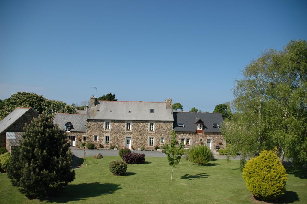 Gite De Kervoas Vila Lézardrieux Exterior foto